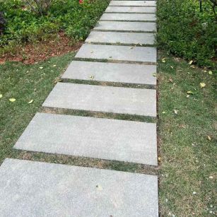 榆林 芝麻黑小区踏步、汀步石铺装效果