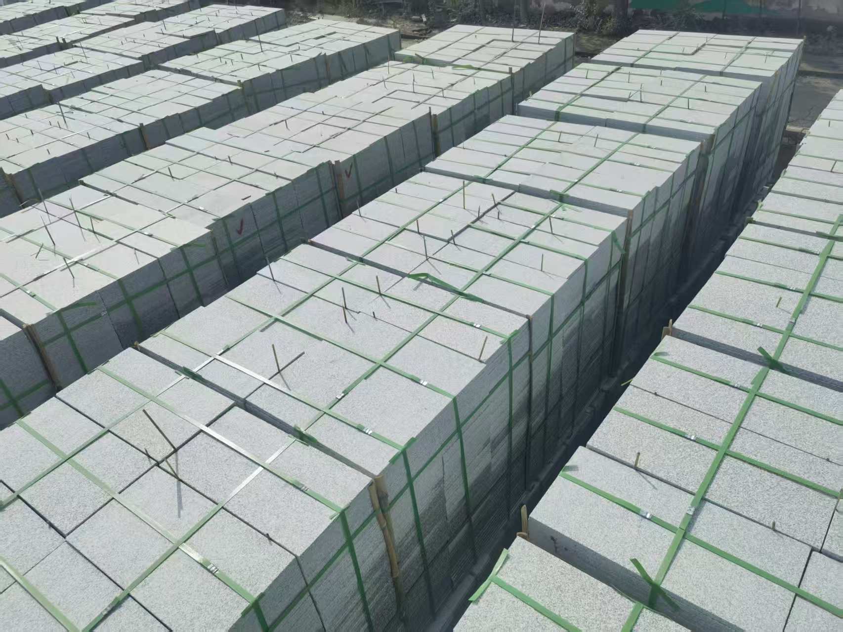 榆林 芝麻白1.8公分火烧300*600地铺，清仓大甩卖