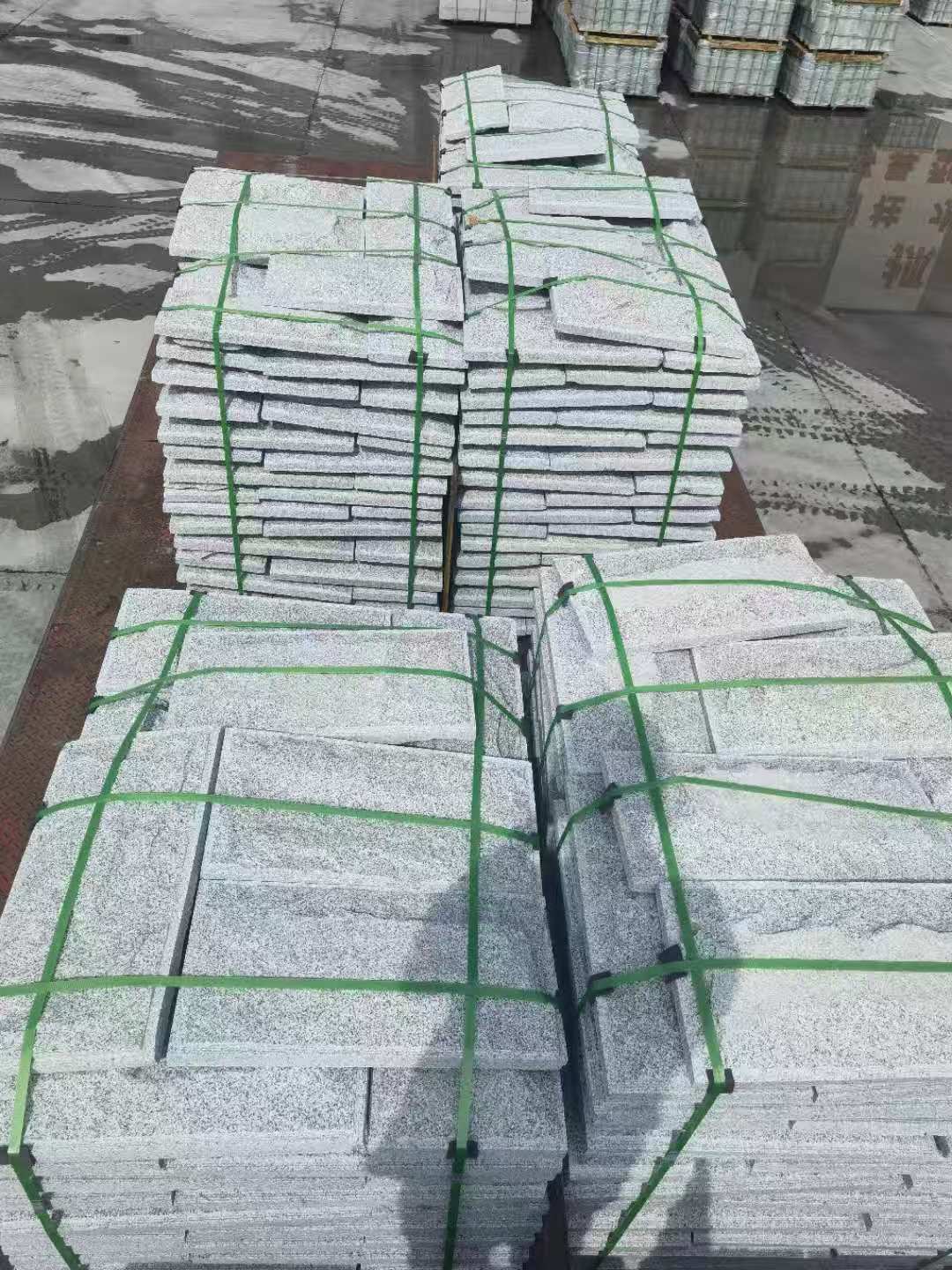 榆林 芝麻白蘑菇石装车出货