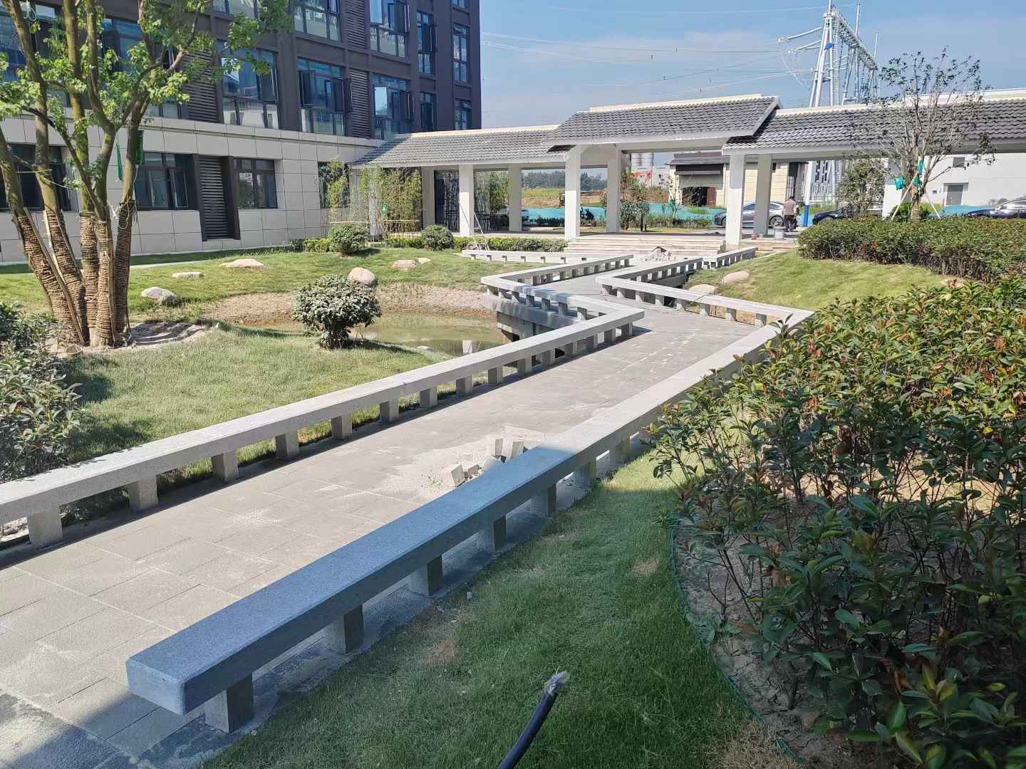 榆林 芝麻灰小区坐凳&栏杆安装效果